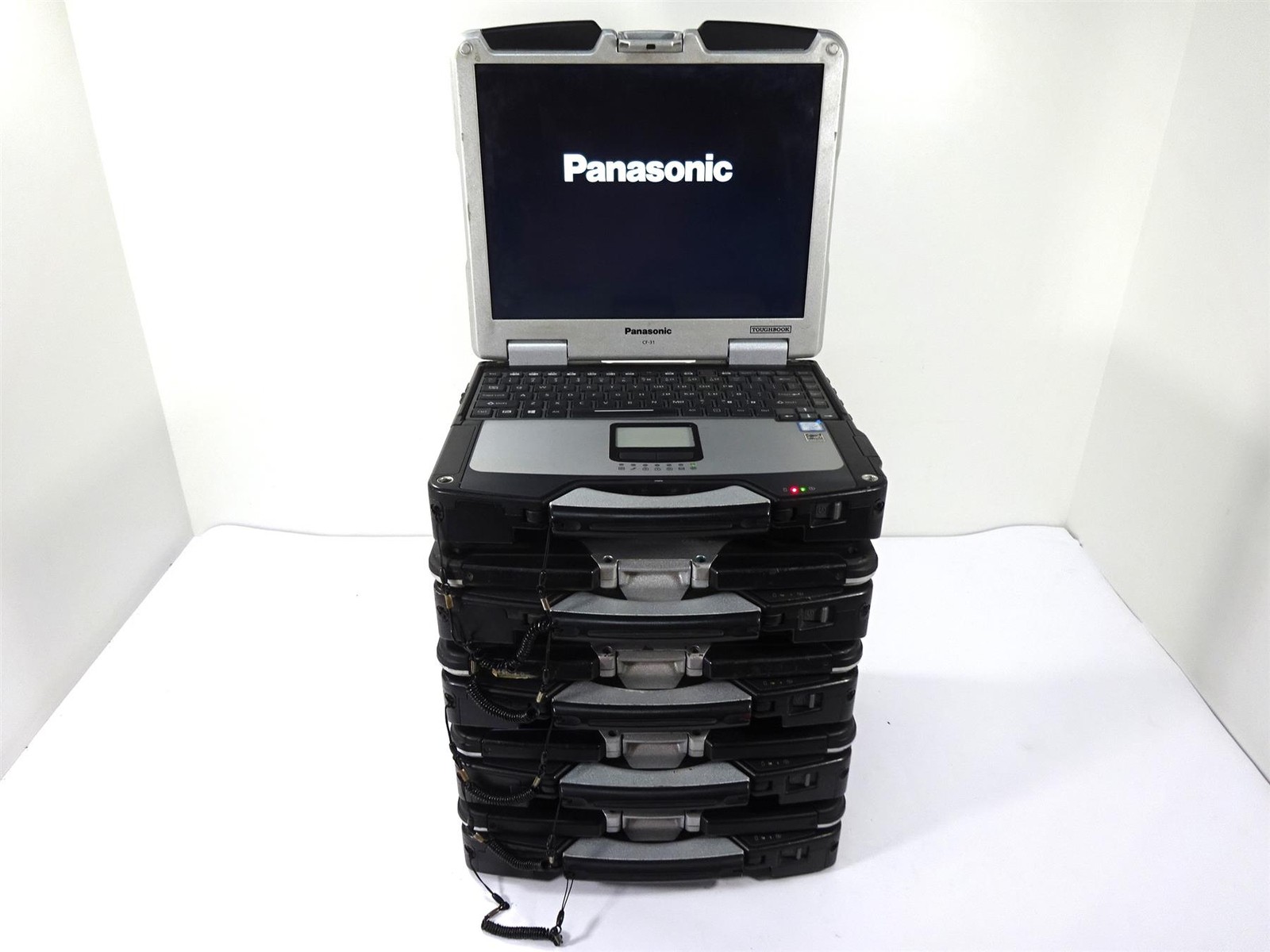 Lot 5 Panasonic CF-31 MK6 Core i5-7300U 2.6GHz 8GB DDR4 - No Hard Drive