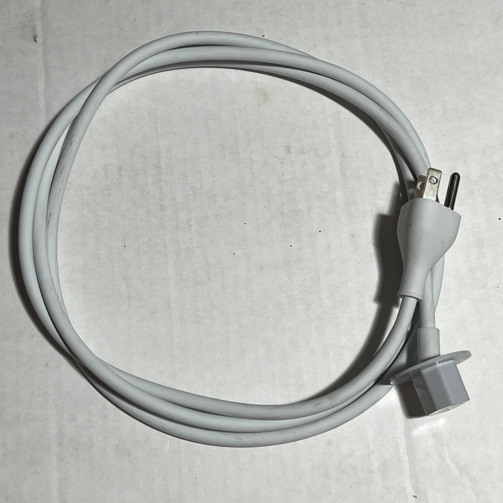 Genuine Apple iMAC 6ft Power Cord Cable White 622-0153 10A 3 Prong