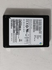 Samsung NetApp SM1633 MZ-IWS1T9B 1.6 TB SAS 3 2.5 in Solid State Drive picture