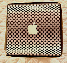 Apple iSight FireWire Webcam 640x480 30fps Autofocus Mic Silver M8817LL/C picture