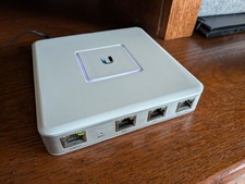 Ubiquiti UniFi Security Gateway USG 3-Port Gigabit Router & Power Adapter TESTED picture