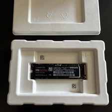 Samsung 970 EVO Plus 1TB NVMe M.2 Internal SSD 3500MB/s Black picture