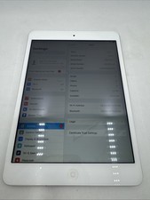 Apple iPad Mini 2 Wi-Fi Tablet Silver 32GB ME280LL/A + (PRODUCT)RED Case Bundle picture