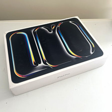 NEW IN UNOPENED BOX - Apple iPad Pro 11 in (M5) A3357, Wi‑Fi, 512GB, Silver picture