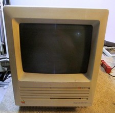 APPLE MACINTOSH SE  M5011--IT POWERS UP picture