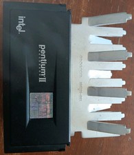 Intel Pentium II CPU 350MHz 80523PY350512PE SL2U3 Slot 1 w/ Heatsink MMX picture