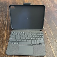 Logitech Combo Touch for iPad Air 11