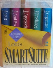 Lotus SmartSuite Release 2 w/ Lotus 123 Freelance Graphics For Windows picture
