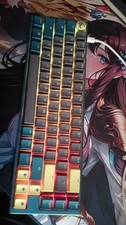 Ducky one 3 sf daybreak keyboard with a free desk pad, read description. picture