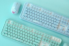 Sanrio Characters Pochacco  Cinnamoroll Retro Wireless Keyboard Mouse Set picture