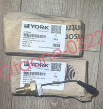 1PCS NEW YORK 025W39721-502 Temperature sensor Fast delivery Via Fedex /DHL picture