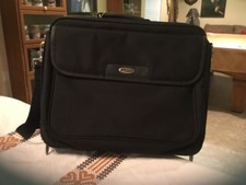 Laptop Bag Expandable Adjustable Straps Targus Black 15” picture