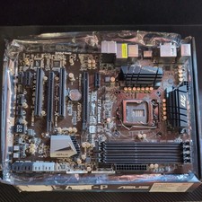 ASRock Z77 EXTREME4 Motherboard LGA 1155 DDR3 ATX Mainboard picture