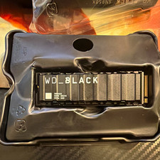 WD_BLACK SN850X 2TB NVMe M.2 Internal SSD with Heatsink, Black picture