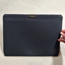 Bellroy Laptop Sleeve 16in Black Magnetic Closure Protective Case Cover - Used picture