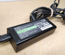 Original Genuine OEM Sony Vaio VGP-AC19V31 AC Adapter & Power Cord. picture