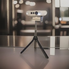 Lenovo 510 FHD (watch Millisecond Windows Hello Login + FREE Tripod ) USB-C 3.0 picture