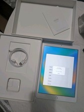 Lot of 19x Apple iPad (5th Generation) A1822 32 GB, Wi-Fi, 9.7 in - Silver picture