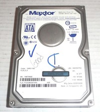 Maxtor 7Y250M0 250GB Hard Drive Code: YAR511W0 K,M,G,D NO PCB BOARD FOR PARTS picture