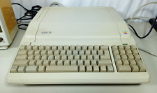 Vintage Apple IIe Computer A2S2128 - Powers On - Working picture
