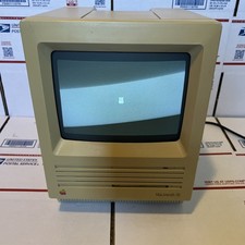 Apple Macintosh SE M5011 Computer w/Drives - Boots / Powers * AS IS - READ FULLY picture