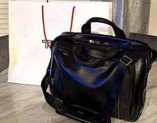 Tumi Arrive Sadler Briefcase picture
