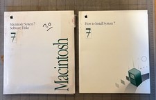 Vintage Mac System 7.0 on discs; plus Hypercard and How-to guide; 1991 picture