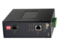 NEW EtherWan Hardened Gigabit Media Converter Rugged EL9020-00B picture