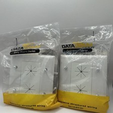 2 DATACOMM ELECTRONICS 45-0015-WH 2-Gang Cable Plate with Flexible Opening White picture