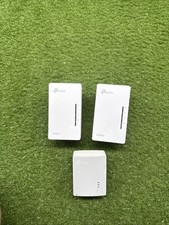 TP-LINK TL-WPA4220KIT 300Mbps AV600 WiFi Powerline Extender Starter Kit D3 picture