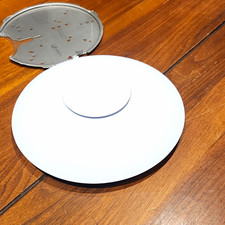 Ubiquiti Networks UniFi HD UAP-AC-HD Dual-Band 802.11ac Gigabit White picture