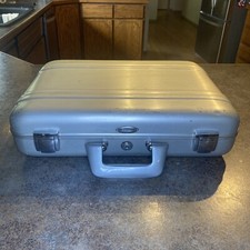ZERO CENTURION ELITE ALUMINUM CARRYING CASE 18 X 13 X 6 No Key UNLOCKED picture