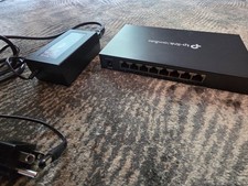 TP-Link JetStream 8-Port Gigabit Smart Switch with 4-Port PoE+ (TL-SG2008P) picture