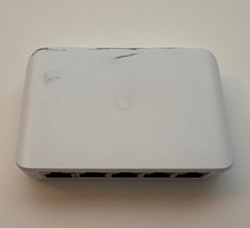 Ubiquiti UniFi 5-Port Gigabit Network Switch USW-Flex-Mini (Scuffs / No Cords) picture