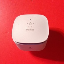 BELKIN N300 WALL-MOUNT Plug WIRELESS RANGE EXTENDER Booster (F9K1015V1) M picture