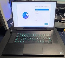 Razer Blade Pro 17 4K 120hz TOUCH i7-10875H 16GB 1TB RTX 2080 Super Max Q picture