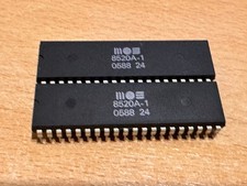 8520A-1 CSG ODD EVEN (x2) from an Amiga 500 rev.6A... #05 88 picture