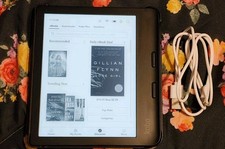 Kobo Libra 2 32GB eReader (Model N418) picture