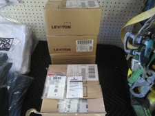 Lot of 125 Leviton 3-Port QuickPort Wall Plate Plastic White 41080-3WP picture