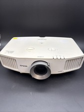 Epson PowerLite Pro G5150 3LCD Projector - picture