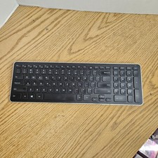 Dell KM713 KM714 Wireless Slim Keyboard NO USB DONGLE Tested & Working picture