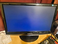 Working Samsung SyncMaster 933SN 18.5in LCD Monitor 1360x768 VGA + Cables/Stand picture