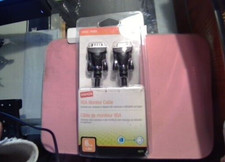 STAPLES VGA Monitor Cable 6FT 6 Feet 1.8m (male-male) (BRAND NEW}  picture