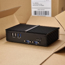Qotom Q305p 3205u 1.5GHz Mini PC 4GB 32GB SSD WiFi No Audio w/ Power Supply picture