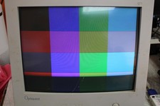 Scratched Screen Optiquest Q71 VCDTS21467-3M 1280 x 1024 CRT Monitor No Stand picture