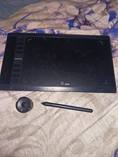 UGEE Graphics Tablet Drawing Pad w/ Stylus Pen & Pen Holder  + Extra Pen Nibs picture