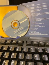 NEW AUTHENTIC Microsoft Small Business Manager 6.2. Financials, Payroll, Etc picture