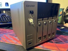 QNAP TVS-463 NAS (AMD CPU / 16GB RAM / 10Gb Ethernet) picture