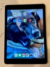 Apple iPad Pro (9.7-inch) A1674 32 GB, Wi-Fi + 4G, 9.7 in - Space Gray picture