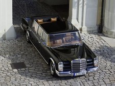 Cars mercedes benz 600 pullman landaulet black classic Desk Mat Stitched picture
